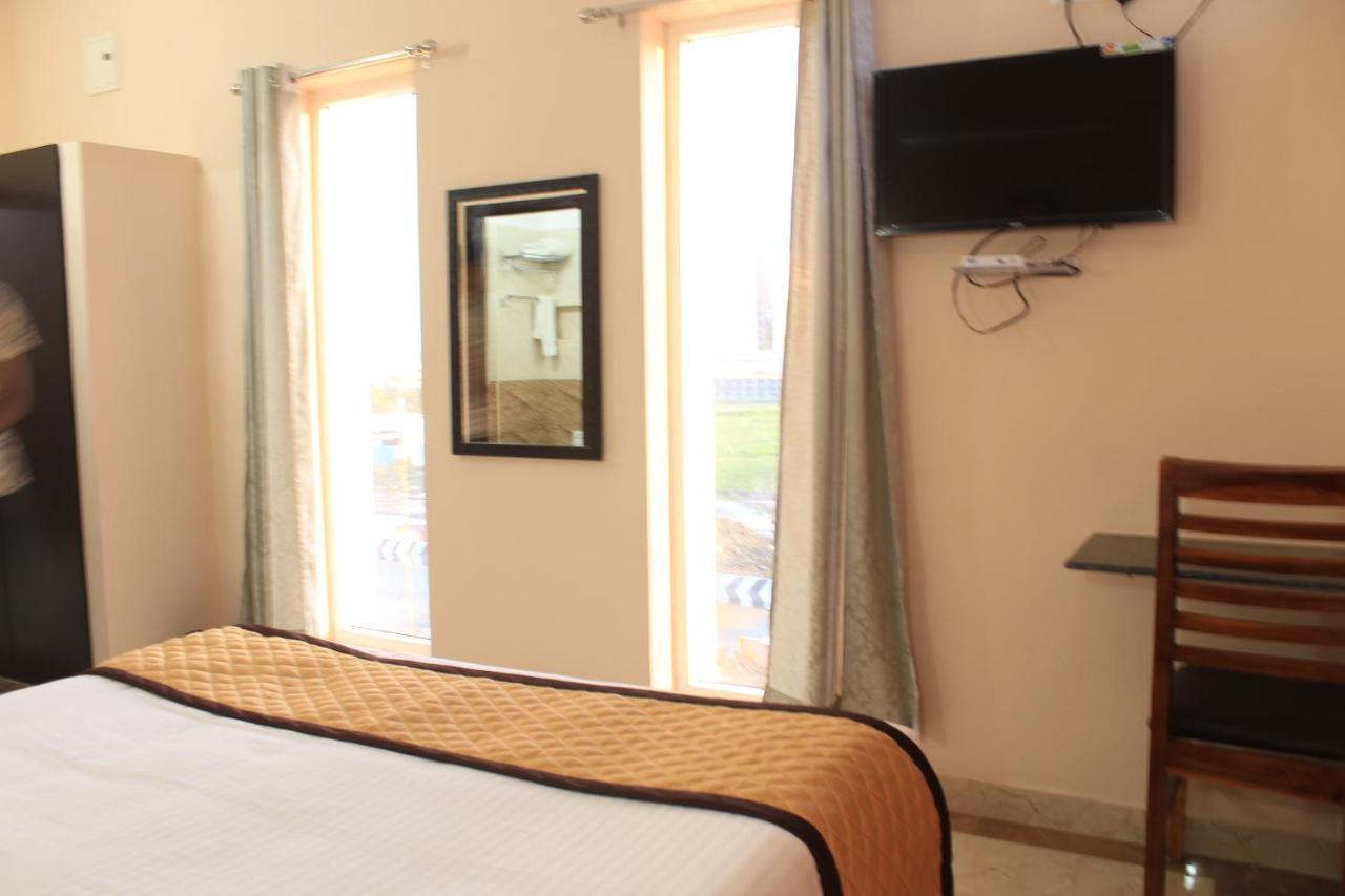 The Chennai Inn Luaran gambar
